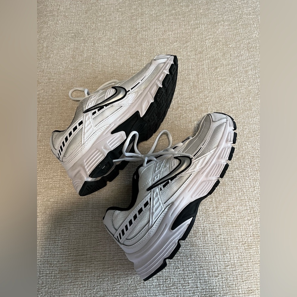 Nike Initiator Retro Sneaker